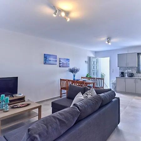 Ormos Naoussa's נאוסה