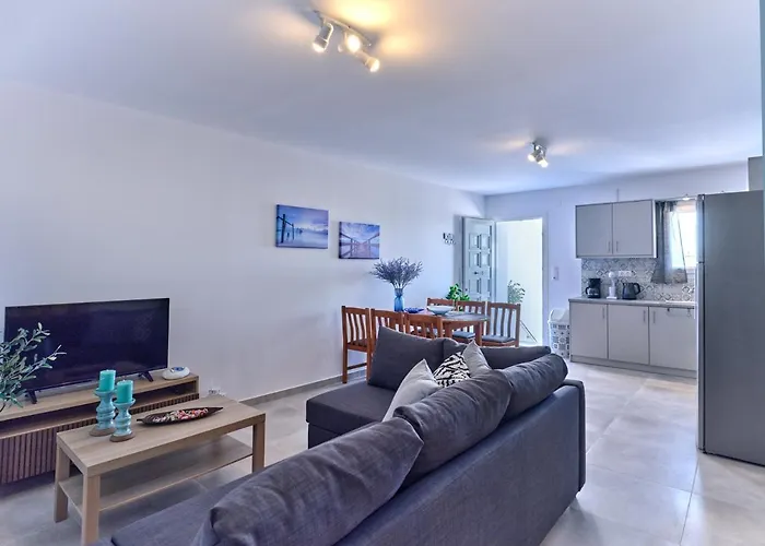 Ormos Naoussa's נאוסה